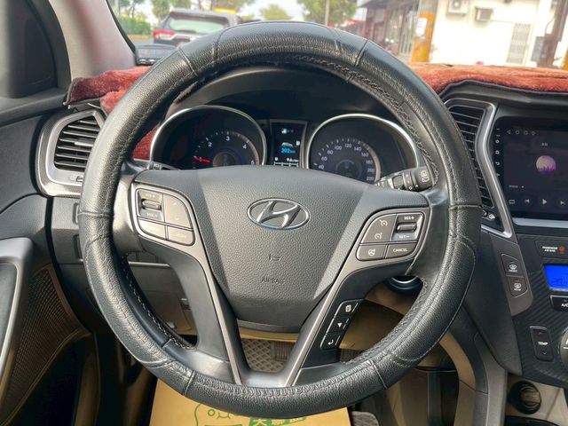 HYUNDAI現代 SANTA FE  第16張相片