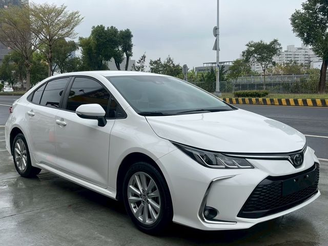 TOYOTA豐田 ALTIS  第3張相片