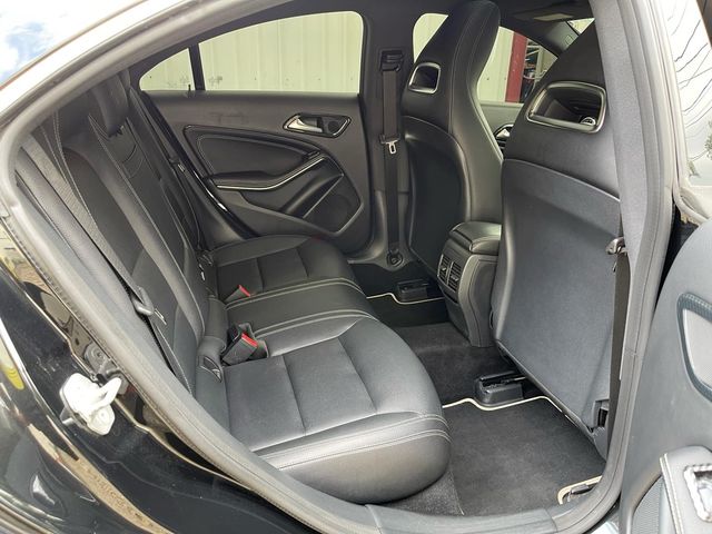 M-BENZ賓士 CLA250  第11張相片