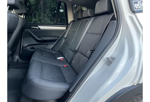 BMW X3  第8張相片