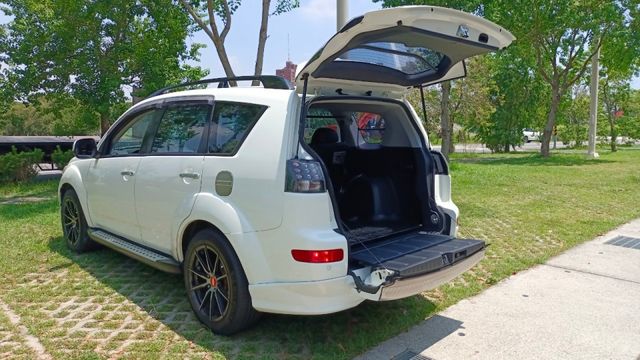 賞車前請先電話或LINE連絡預約!優惠賞車專線  第18張相片