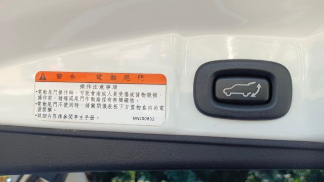 賞車前請先電話或LINE連絡預約!優惠賞車專線  第10張相片