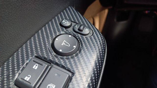 賞車前請先電話或LINE連絡預約!優惠賞車專線  第13張相片