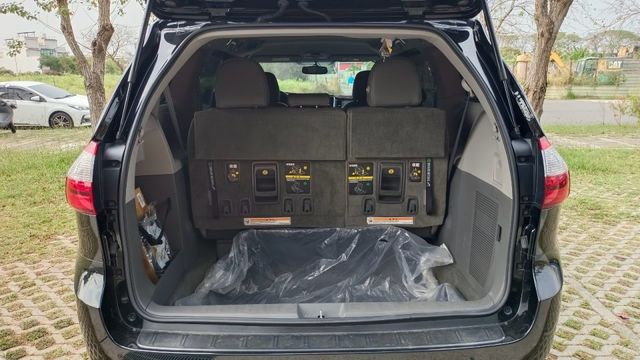 賞車前請先電話或LINE連絡預約!優惠賞車專線  第18張相片