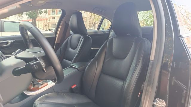 賞車前請先電話或LINE連絡預約!優惠賞車專線  第6張相片