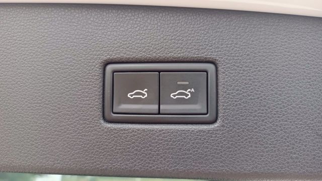 賞車前請先電話或LINE連絡預約!優惠賞車專線  第15張相片