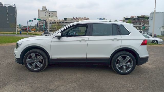 賞車前請先電話或LINE連絡預約!優惠賞車專線  第20張相片