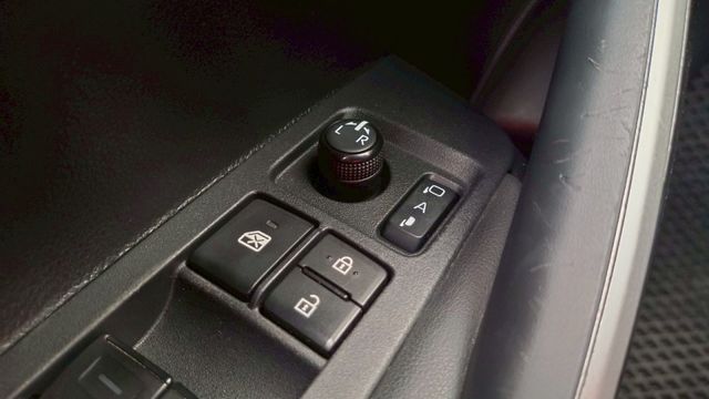 賞車前請先電話或LINE連絡預約!優惠賞車專線  第14張相片