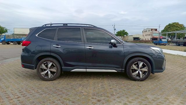 賞車前請先電話或LINE連絡預約!優惠賞車專線  第4張相片