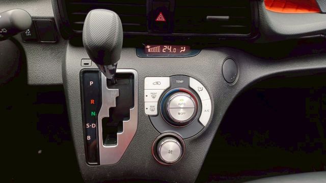 賞車前請先電話或LINE連絡預約!優惠賞車專線  第11張相片