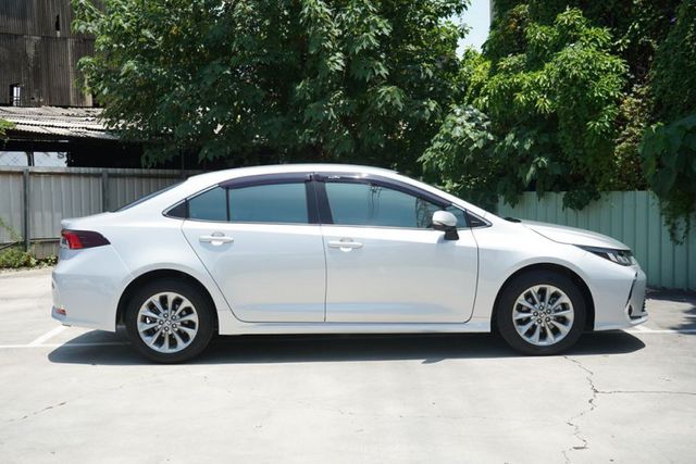 賞車前請先電話或LINE連絡預約!優惠賞車專線  第4張相片