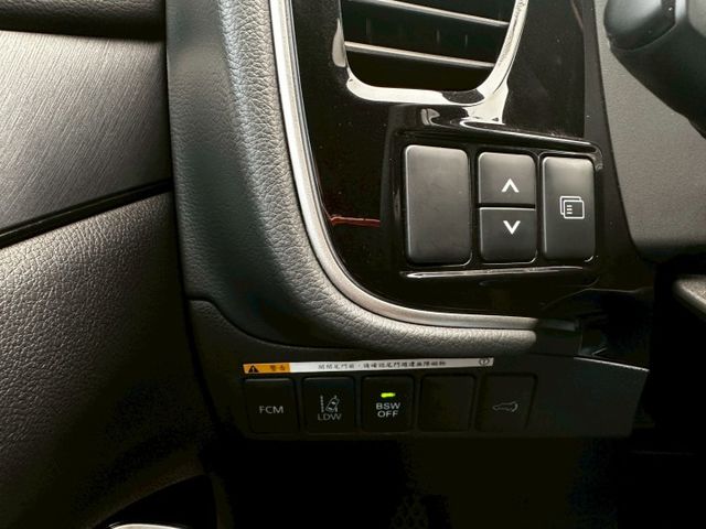 賞車前請先電話或LINE連絡預約!優惠賞車專線  第5張相片