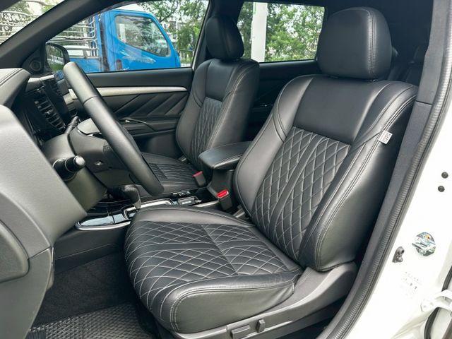 賞車前請先電話或LINE連絡預約!優惠賞車專線  第10張相片