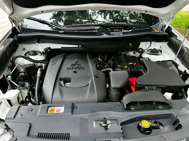 賞車前請先電話或LINE連絡預約!優惠賞車專線  第17張相片