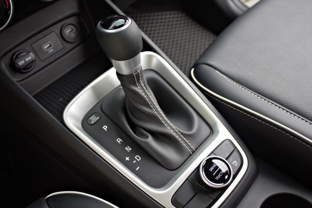 賞車前請先電話或LINE連絡預約!優惠賞車專線  第11張相片