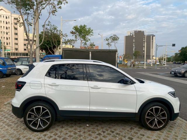 賞車前請先電話或LINE連絡預約!優惠賞車專線  第8張相片