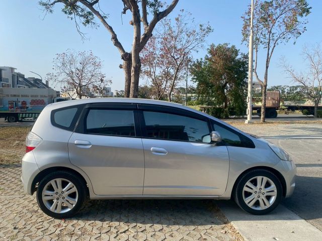 賞車前請先電話或LINE連絡預約!優惠賞車專線  第8張相片