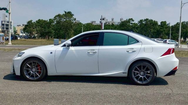 賞車前請先電話或LINE連絡預約!優惠賞車專線  第4張相片