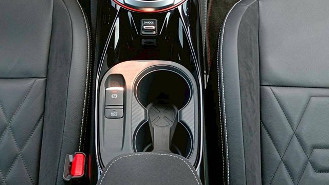 賞車前請先電話或LINE連絡預約!優惠賞車專線  第16張相片