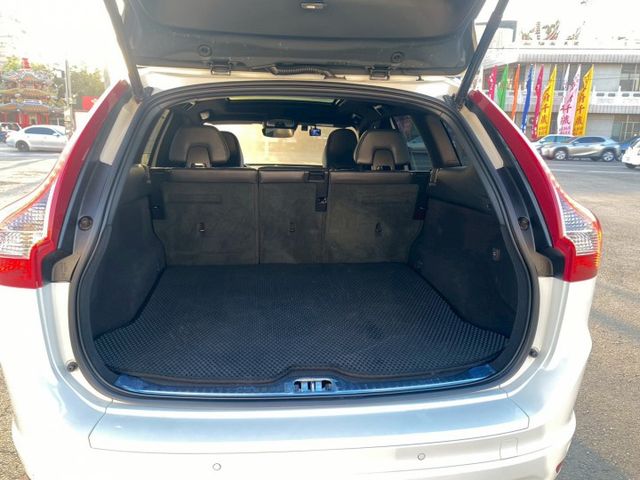 賞車前請先電話或LINE連絡預約!優惠賞車專線  第10張相片