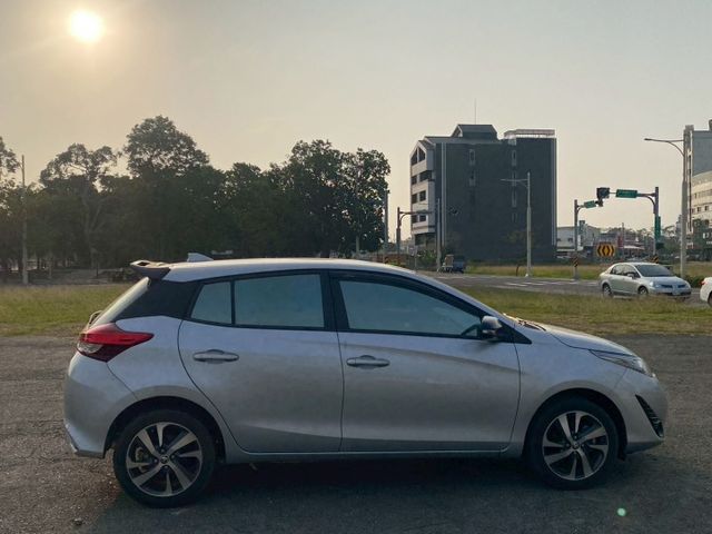 0929022755。陳老闆/免鑰匙 定速 電收折後視鏡 倒車顯影  第8張相片