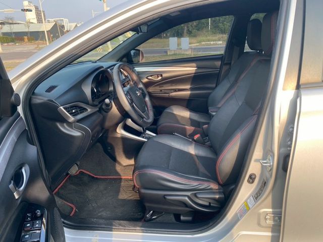 0929022755。陳老闆/免鑰匙 定速 電收折後視鏡 倒車顯影  第18張相片