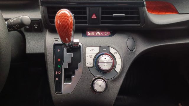 賞車前請先電話或LINE連絡預約!優惠賞車專線  第8張相片