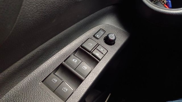 賞車前請先電話或LINE連絡預約!優惠賞車專線  第10張相片