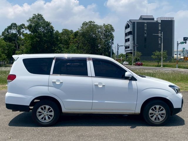 賞車前請先電話或LINE連絡預約!優惠賞車專線  第8張相片
