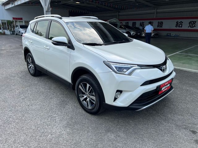 RAV4 2.0  第3張相片