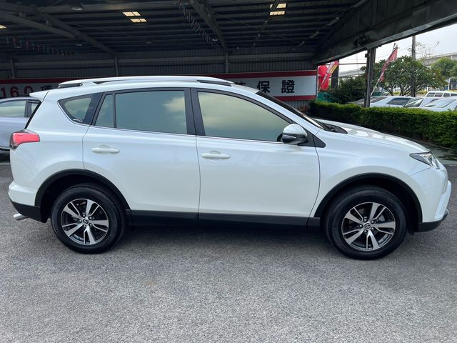 RAV4 2.0  第4張相片