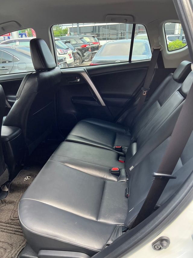 RAV4 2.0  第8張相片
