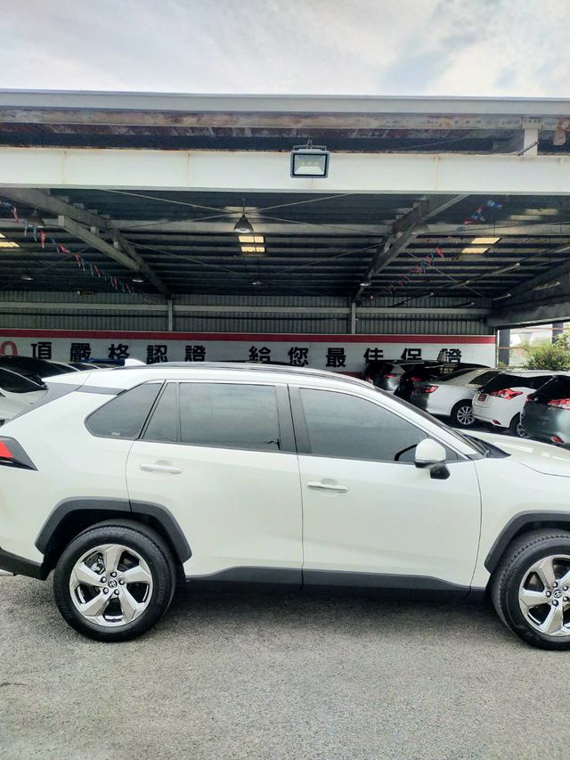 RAV4 2.0  第4張相片
