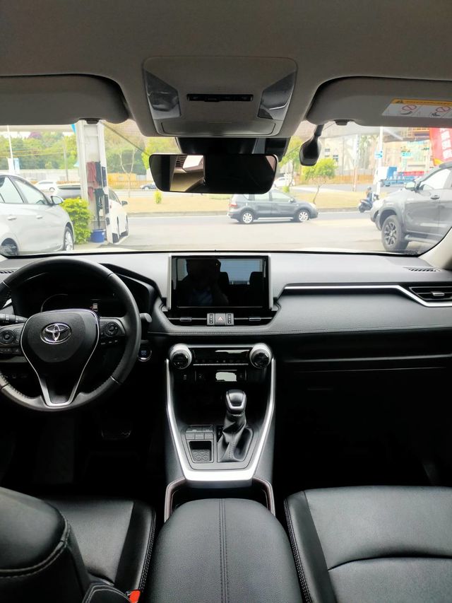 RAV4 2.0  第9張相片