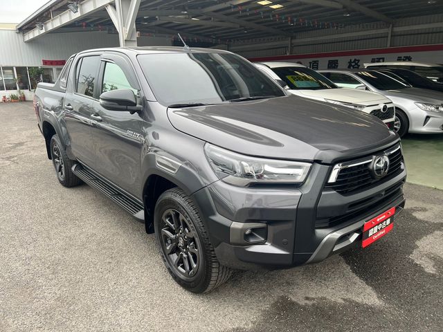 HILUX 2.8  第3張相片