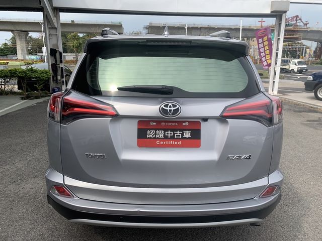 RAV4 2.0  第6張相片