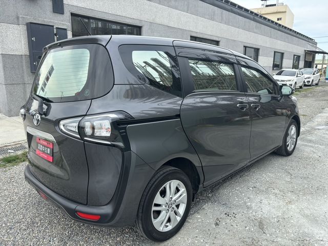SIENTA 1.8  第5張相片