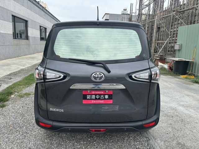 SIENTA 1.8  第6張相片