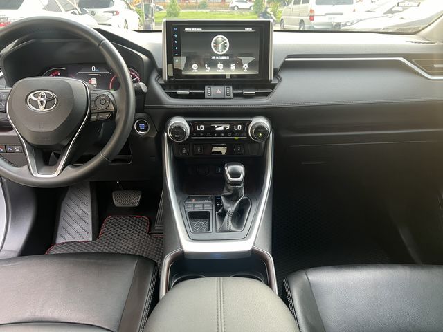 RAV4 2.0  第9張相片