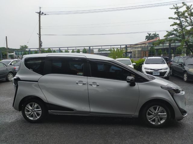 SIENTA 1.8  第4張相片