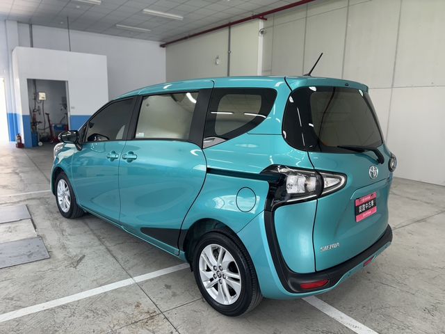 SIENTA 1.8  第5張相片