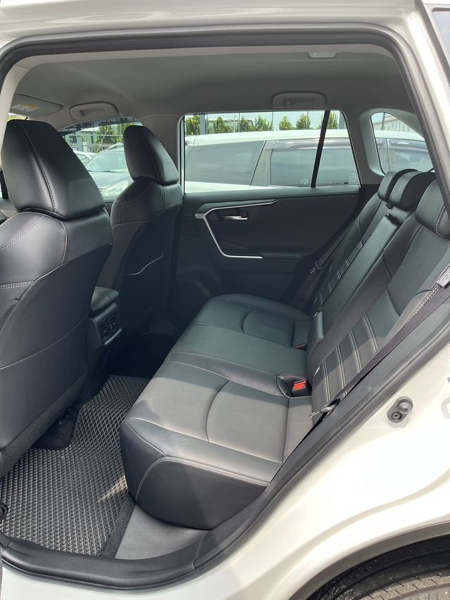 RAV4 2.0  第8張相片