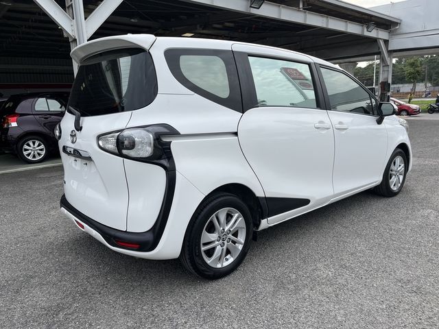 SIENTA 1.8  第5張相片