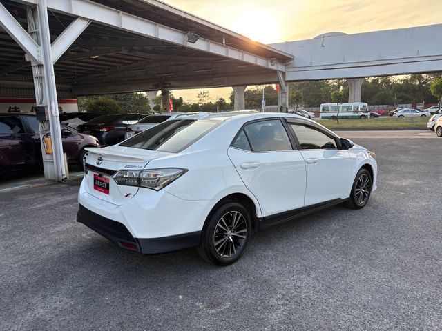 ALTIS 1.8  第5張相片