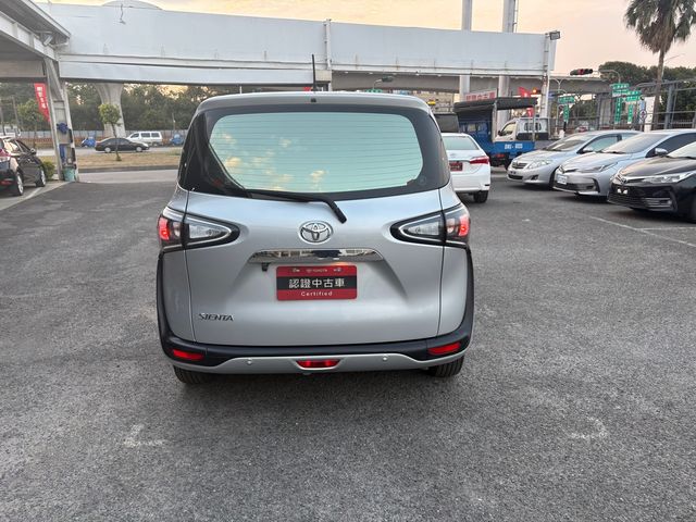 SIENTA 1.8  第6張相片