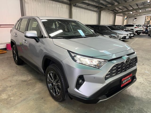 RAV4 2.0  第3張相片