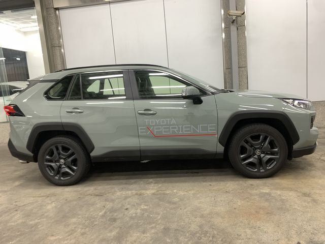 RAV4 2.0  第4張相片