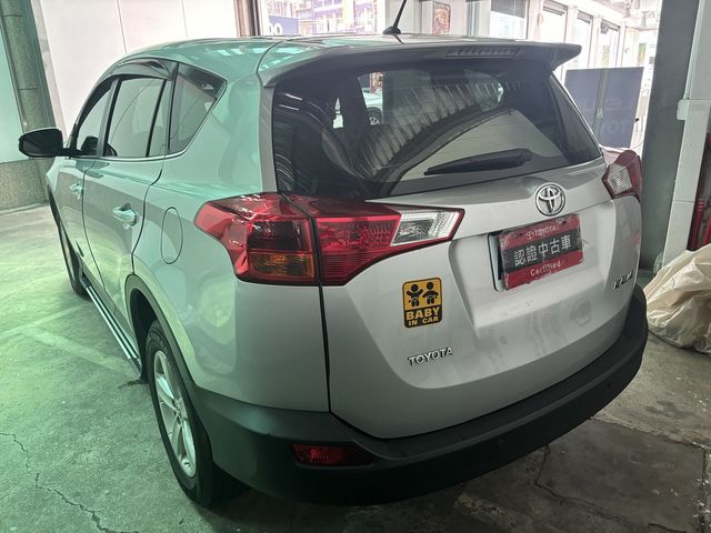RAV4 2.0  第5張相片
