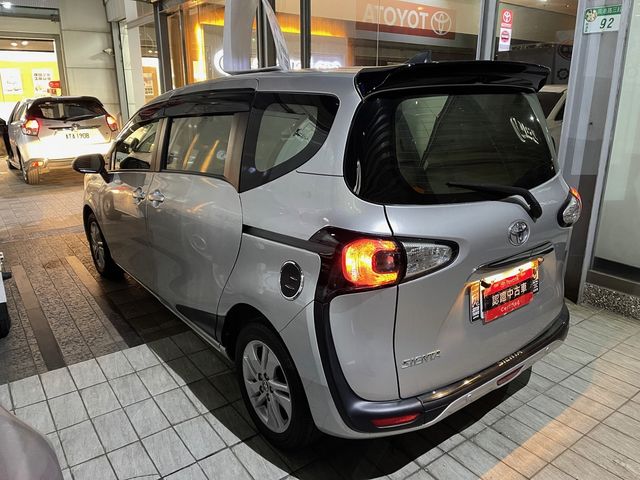 SIENTA 1.8  第4張相片