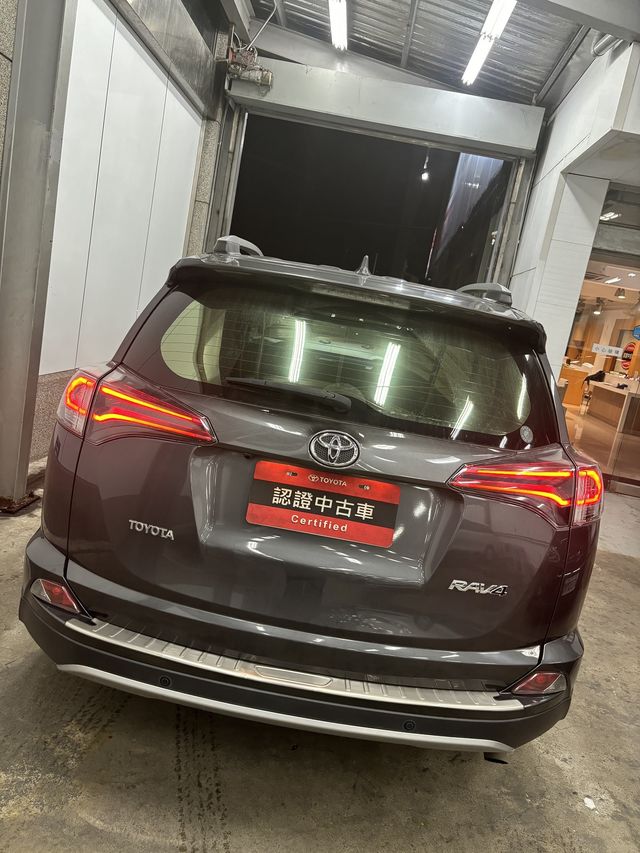 RAV4 2.0  第5張相片